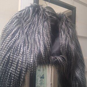 Blk/white faux fur shrug